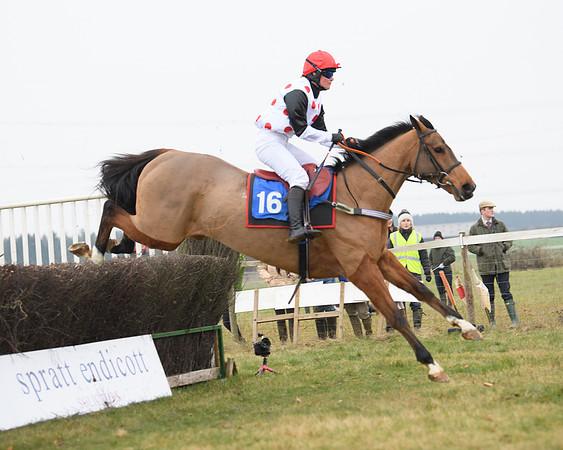 Race 3 - Novice Riders Race (92 of 180)