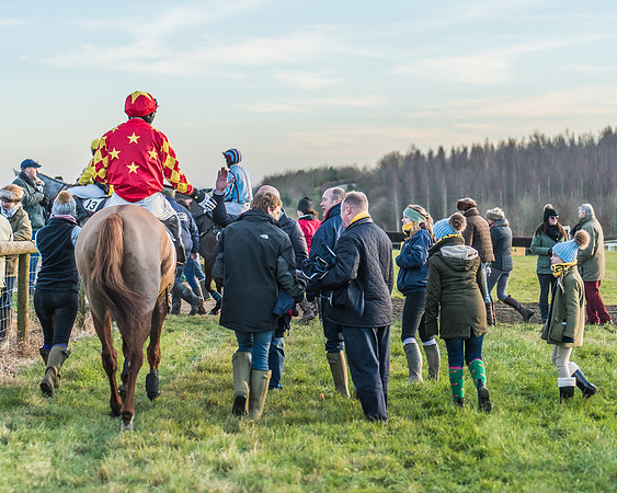Race 6 - 4 5 6 yr old 2m4f Maiden Race-95