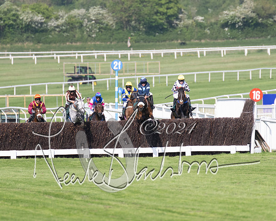 Race 1 - The Bottle Green Open Hunters steeplechase 2m62y (18 of 93)