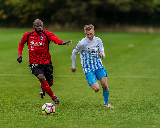 AFC Oaklands 2 v 1 Bengeo Trinity - Warm Up (192 of 297)