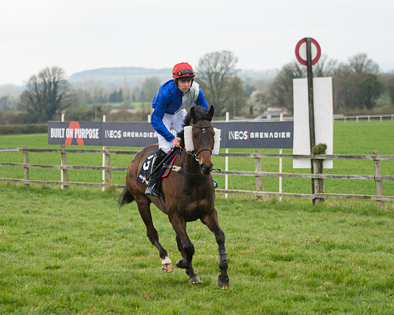 Race 5 - The Ineos Home Counties Grand National (16 of 133)