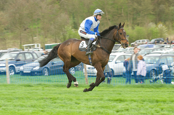 Kimblewick Hunts Point to Point at Kingston Blount Racecourse on Saturday 12th April 2014 Race 1 Confined Hunts Race.