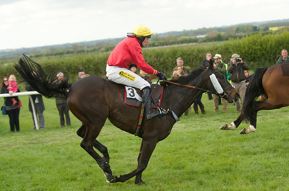 Kimblewick at Kimble Restricted Race