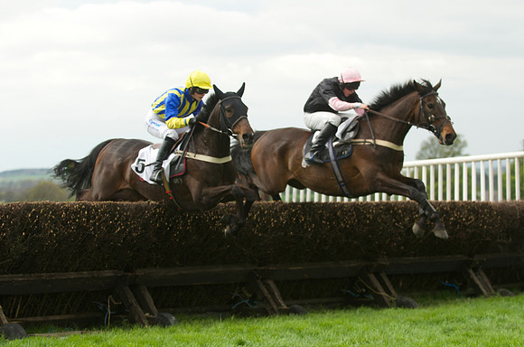 Kimblewick Point to Point at Kingston Blount Racecourse on Saturday 12th April 2014
