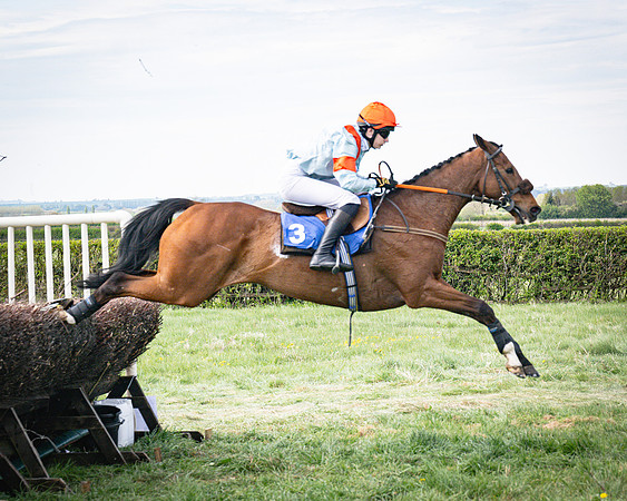 Race 3 - The Richardsons chartered Accountants Conditions Race [Level Three] for Novice Riders (67 of 117)