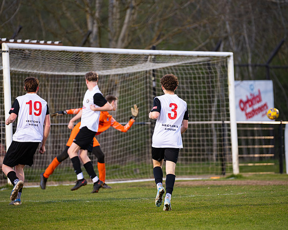 Game 1 - Kings Langley 0 v 3 Young Generals (215 of 259)-Enhanced-NR