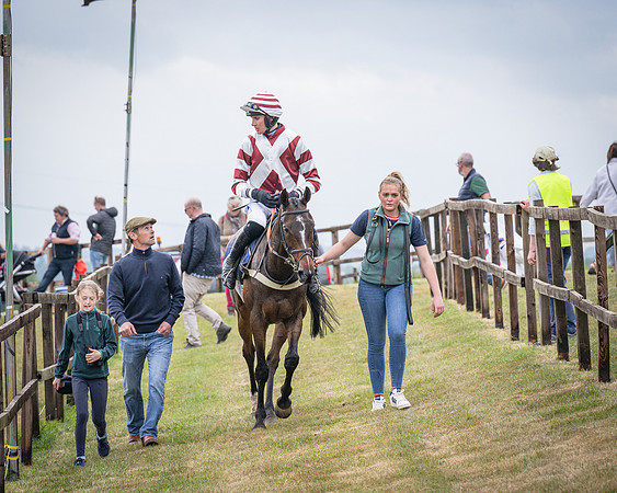 Race 6 - 2M4F Maiden (52 of 85)