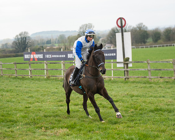 Race 5 - The Ineos Home Counties Grand National (26 of 133)