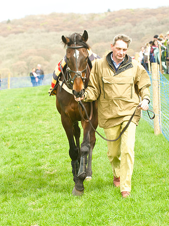 Kimblewick Point to Point at Kingston Blount Racecourse on Saturday 12th April 2014