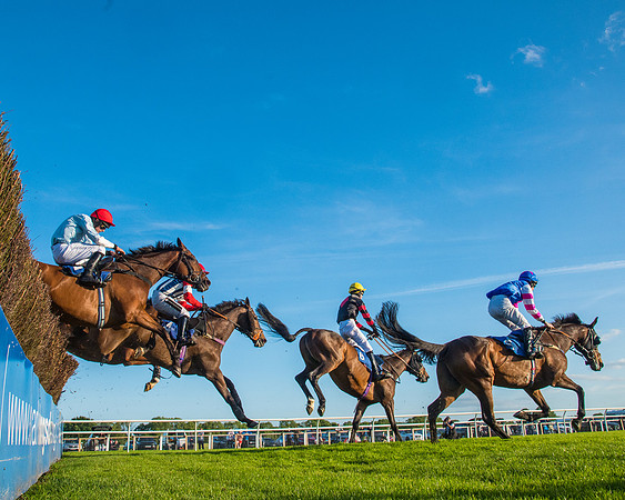 Race 5 - White Swan Hotel Handicap (36 of 80)