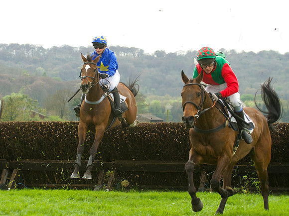 Kimblewick Point to Point at Kingston Blount Racecourse on Saturday 12th April 2014