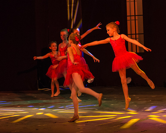 Maggie Monk - Act 1 - 10.Feather Theme (7 of 56)