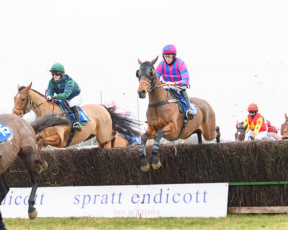 Race 3 - Novice Riders Race (48 of 180)
