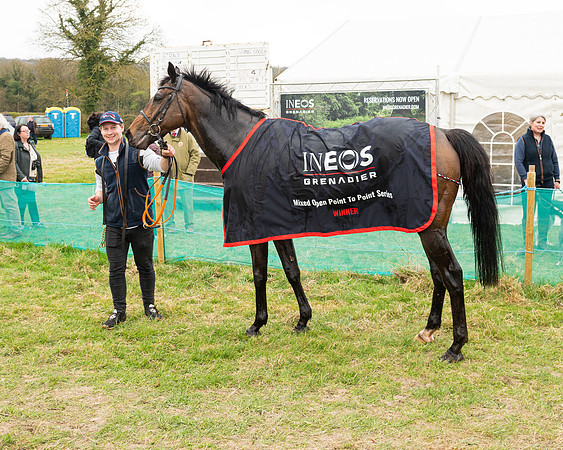 Race 5 - The Ineos Home Counties Grand National (109 of 133)
