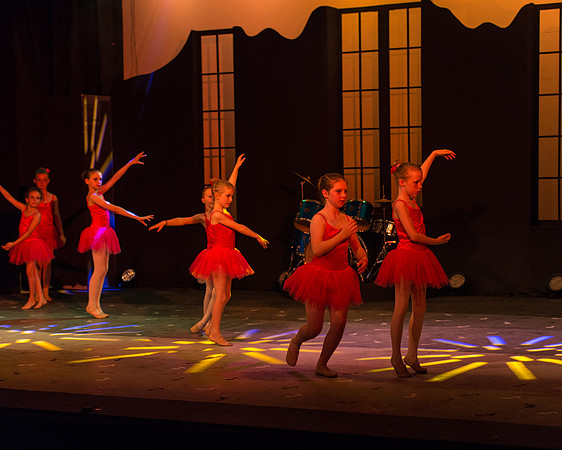 Maggie Monk - Act 1 - 10.Feather Theme (6 of 56)