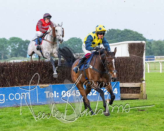 Race 5 - Peter Wright Handicap (76 of 117)