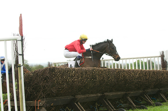 Kimblewick Hunts Point to Point at Kingston Blount Racecourse on Saturday 12th April 2014 Race 1 Confined Hunts Race.