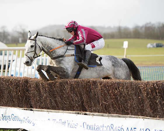 Race 4 - Open Maiden (106 of 110).jpg