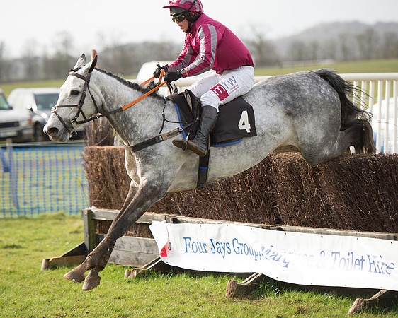Race 4 - Open Maiden (108 of 110).jpg