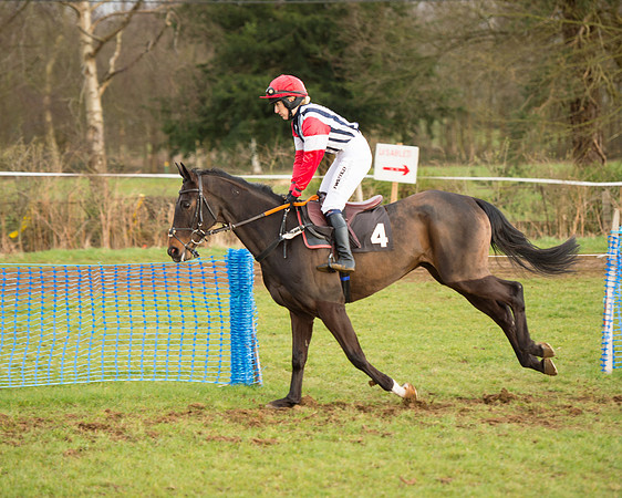Race 6 - Novice Riders (21 of 79).jpg