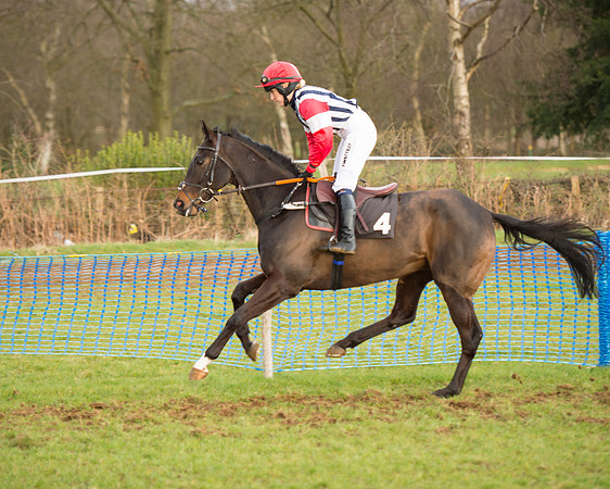 Race 6 - Novice Riders (23 of 79).jpg