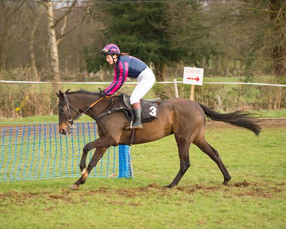 Race 6 - Novice Riders (25 of 79).jpg