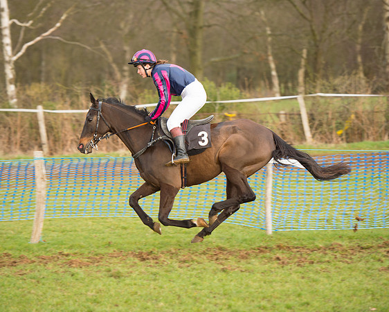 Race 6 - Novice Riders (27 of 79).jpg