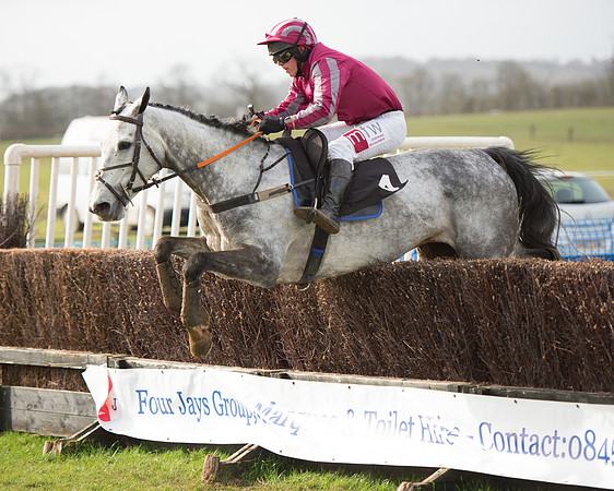 Race 4 - Open Maiden (107 of 110).jpg