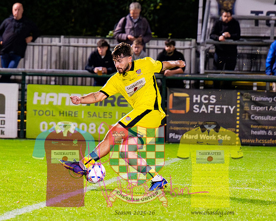 Totton 1 v 1 Chesham United (266 of 282)