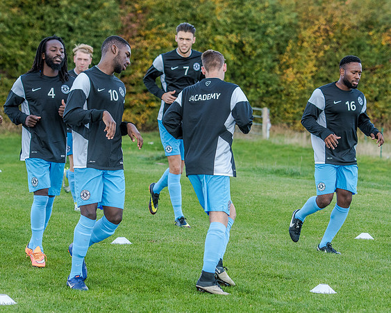 AFC Oaklands v Bengeo Trinity - Warm Up (23 of 109)