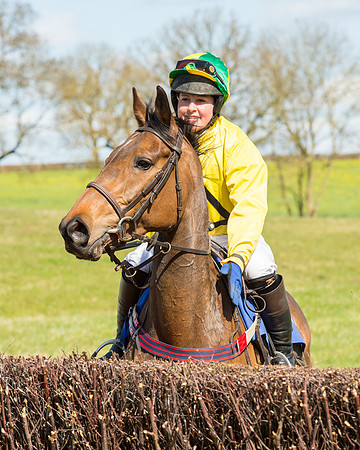 Race 2 - TBA Mares and Fillies (14 of 72).jpg