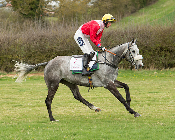 Race 2 - Confined Hunts Race (24 of 100).jpg