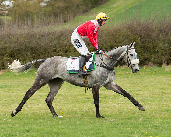 Race 2 - Confined Hunts Race (25 of 100).jpg
