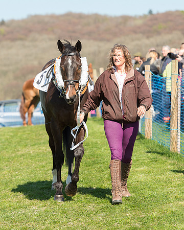 Race 4 - Novice Riders (4 of 87).jpg
