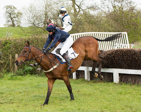 Race 4 - Hunt members (31 of 49).jpg