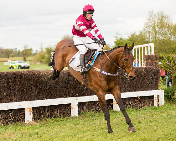 Race 4 - Hunt members (40 of 49).jpg