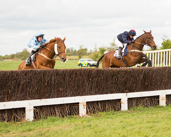 Race 4 - Hunt members (42 of 49).jpg