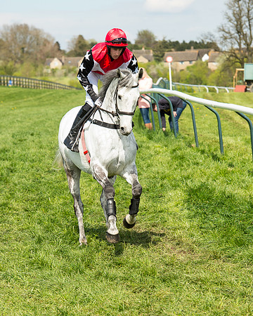 Race 4 - Novice riders (19 of 103).jpg