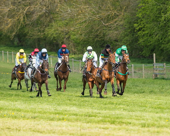 Race 4 - Novice riders (55 of 103).jpg