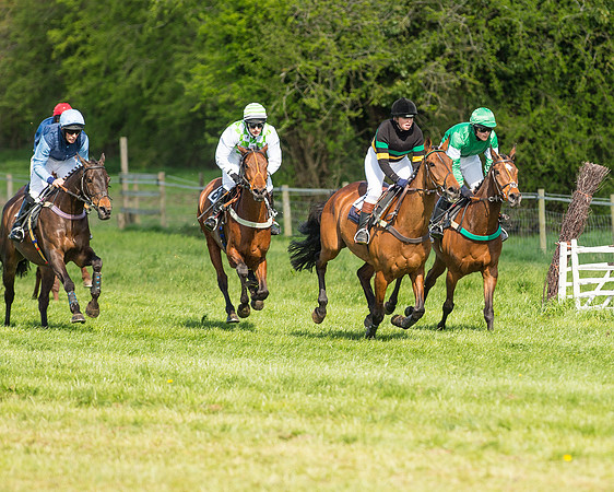 Race 4 - Novice riders (59 of 103).jpg