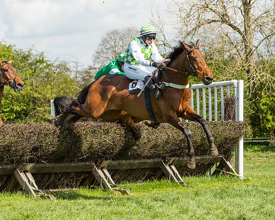 Race 4 - Novice riders (71 of 103).jpg