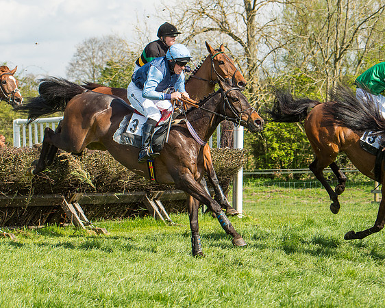 Race 4 - Novice riders (74 of 103).jpg