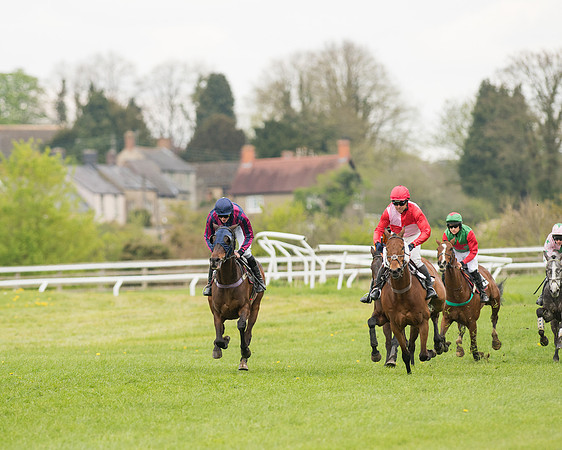 Race 2 - Aga Open Maiden (92 of 151).jpg