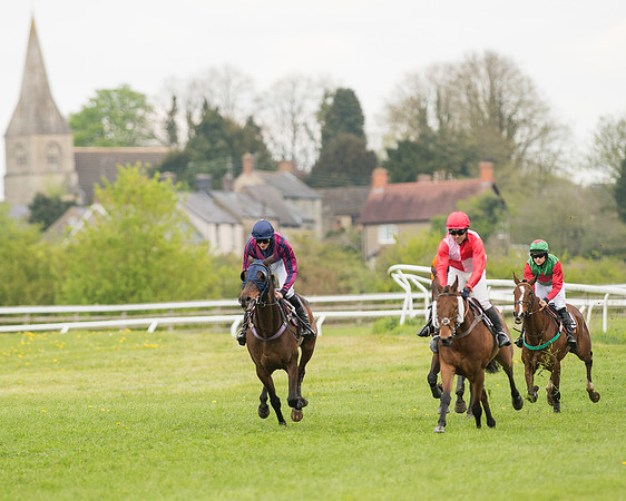 Race 2 - Aga Open Maiden (94 of 151).jpg