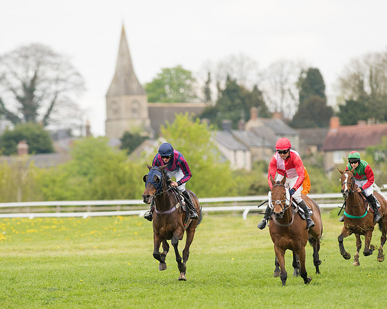 Race 2 - Aga Open Maiden (97 of 151).jpg
