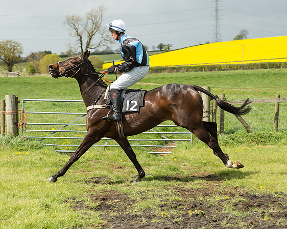 Race 2 - Novice Riders race (23 of 65).jpg