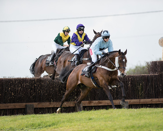 Race 2 - Novice Riders race (28 of 65).jpg
