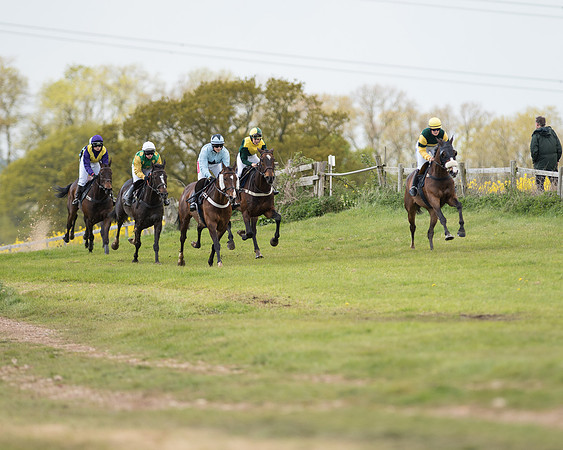 Race 2 - Novice Riders race (36 of 65).jpg