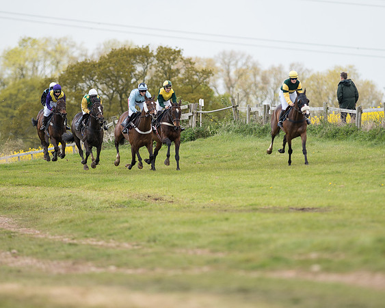 Race 2 - Novice Riders race (37 of 65).jpg