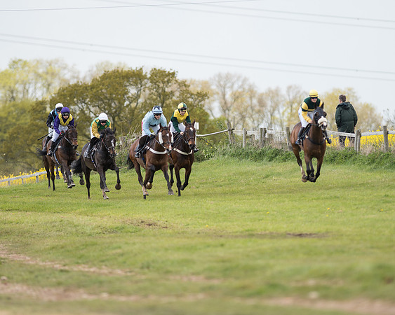 Race 2 - Novice Riders race (38 of 65).jpg